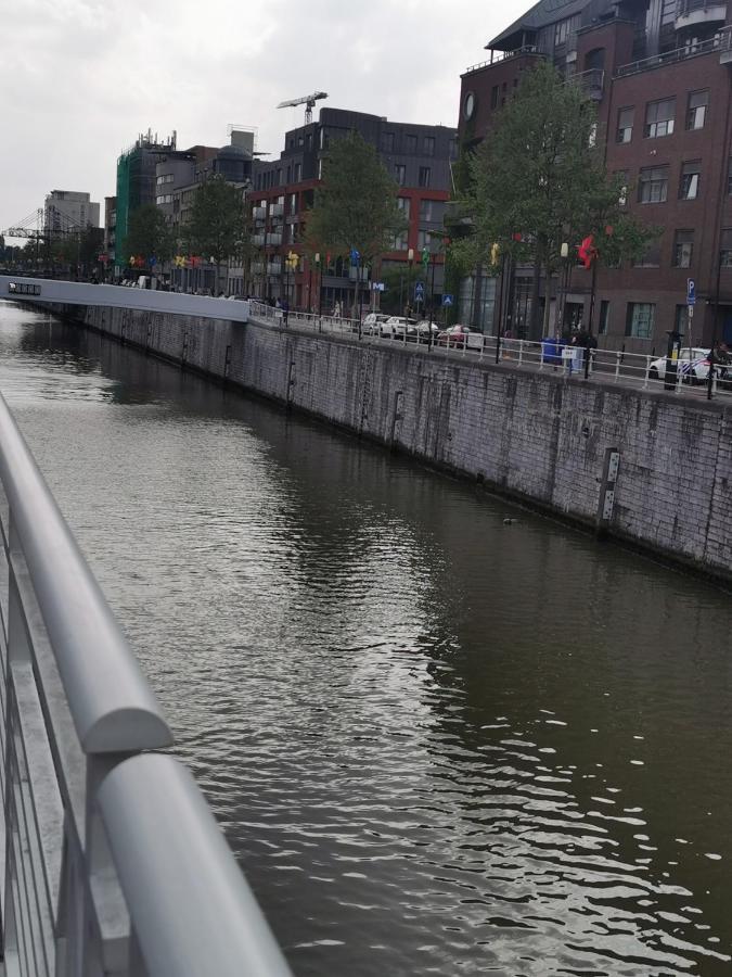 Exclusive Two-Level Apartment With Private Terrace On The Canal บรัสเซลส์ ภายนอก รูปภาพ
